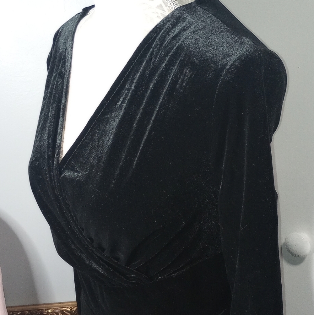 2 For $10 Black Faux Velvet  Dress Khol's - Picture 5 of 8